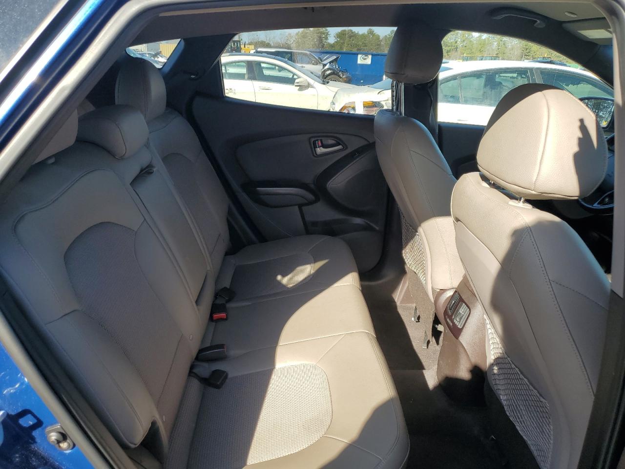 2015 Hyundai Tucson - Image 11