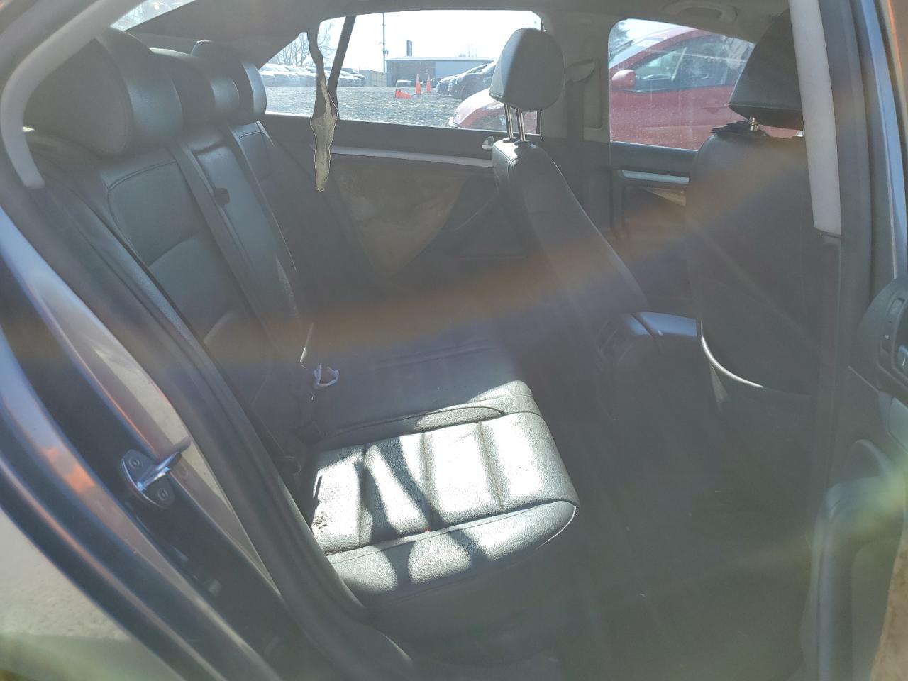 2006 Volkswagen Jetta - Image 10