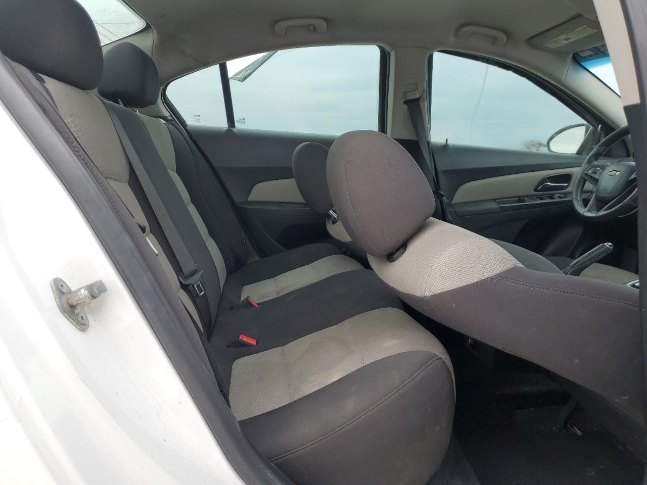 2015 Chevrolet Cruze - Image 10