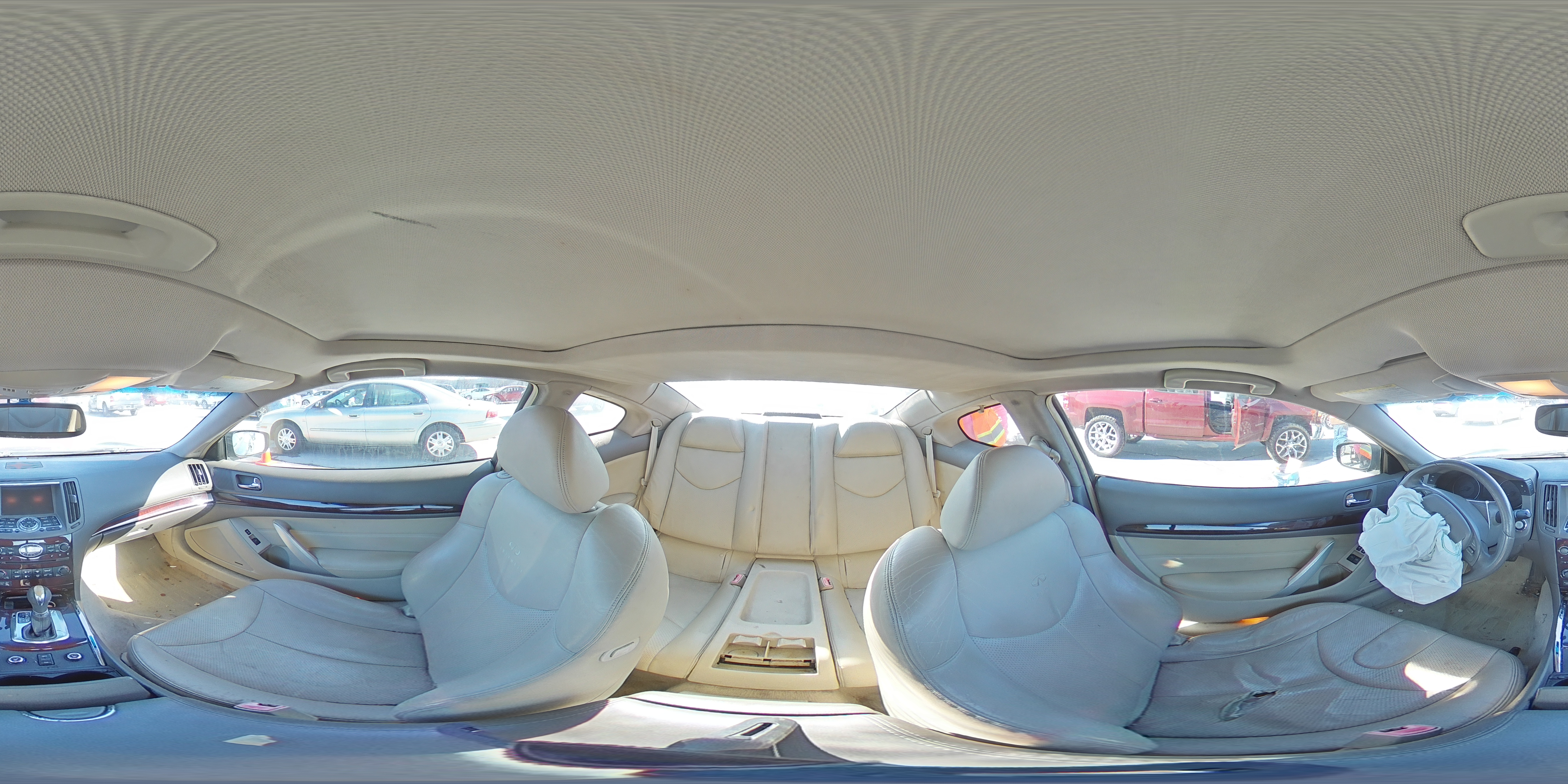 2011 Infiniti G - Image 12
