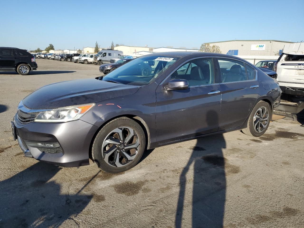 VIN 1HGCR2F88HA043908 2017 HONDA ACCORD no.1