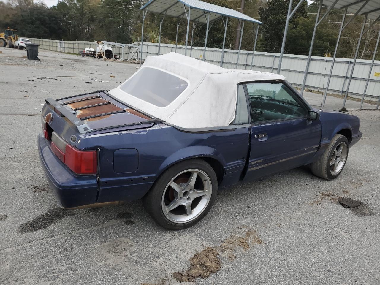 1993 Ford Mustang - Image 3