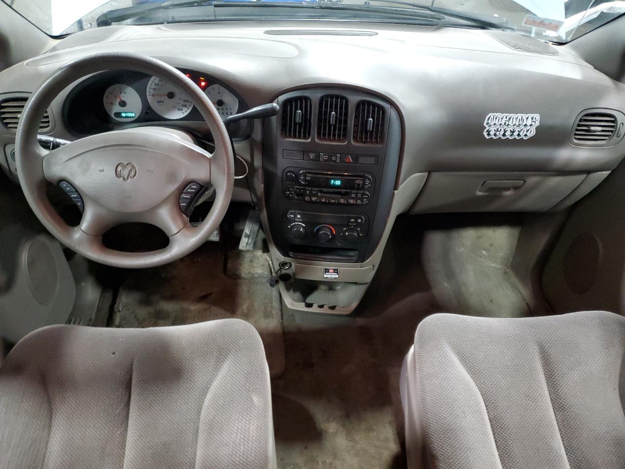 2003 Dodge Caravan - Image 8
