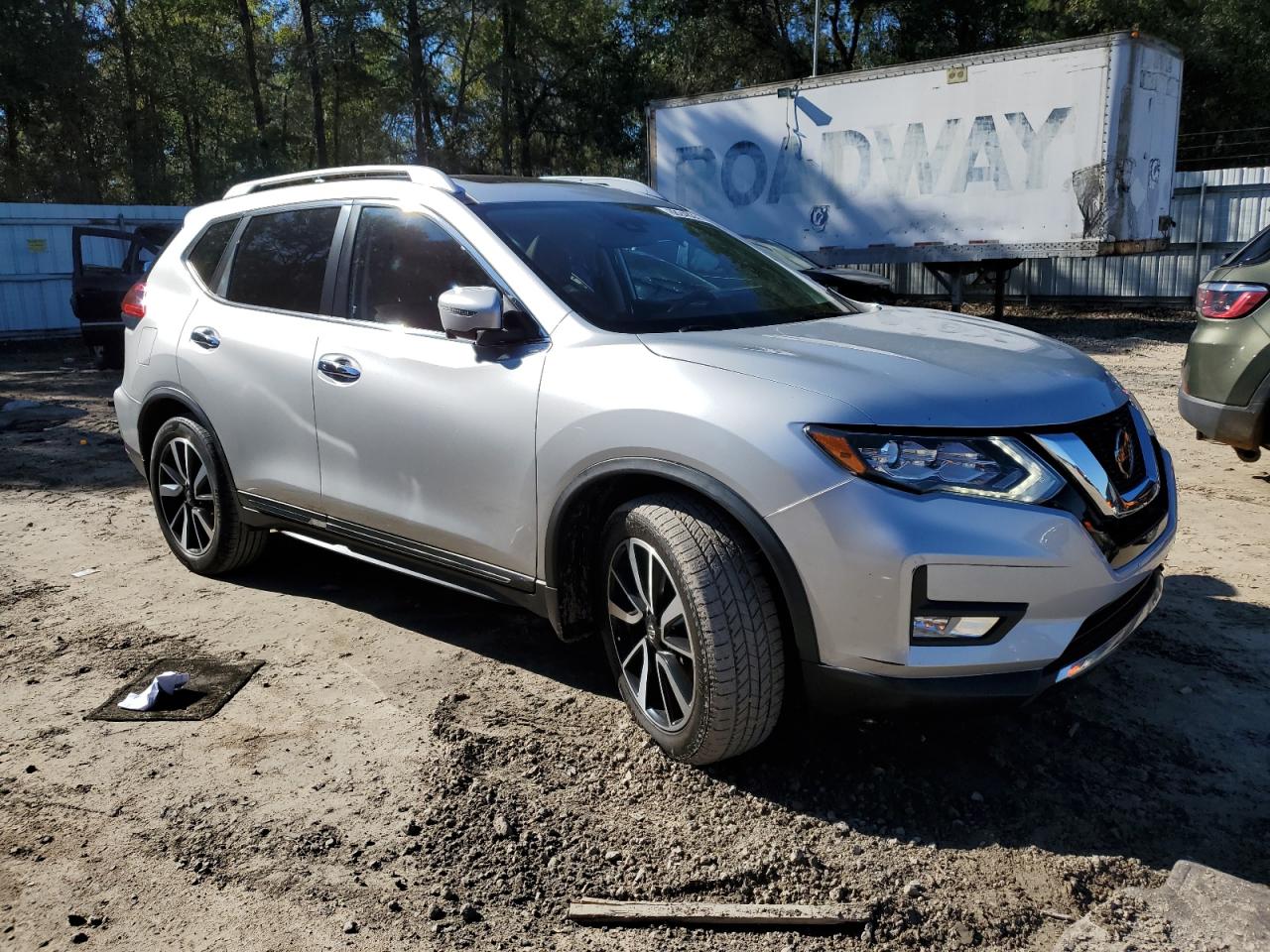 2018 Nissan Rogue - Image 4