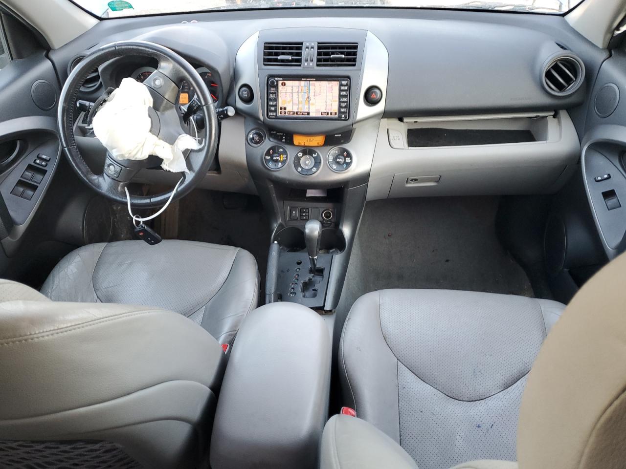 2010 Toyota RAV 4 - Image 8
