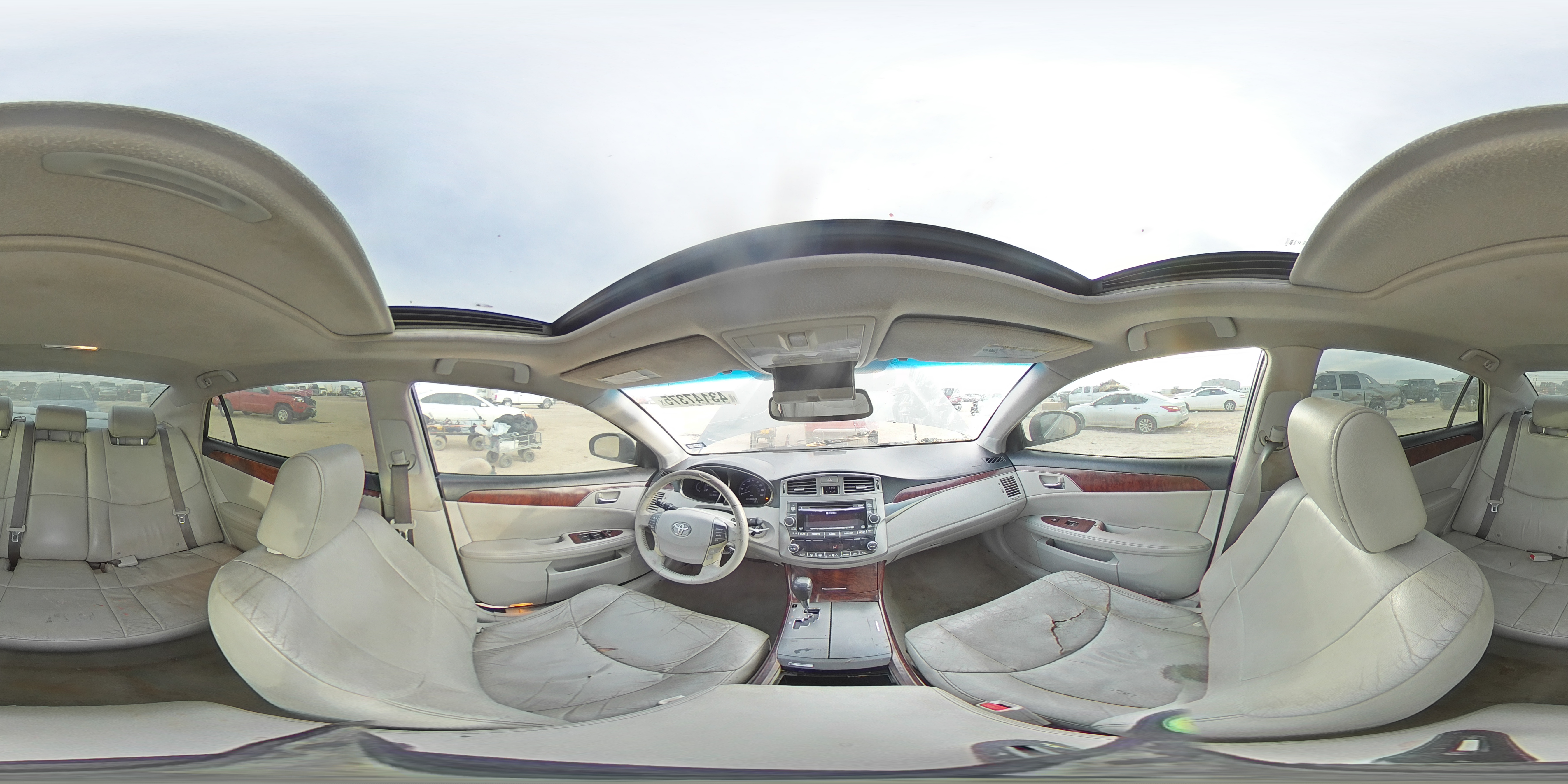 2011 Toyota Avalon - Image 12