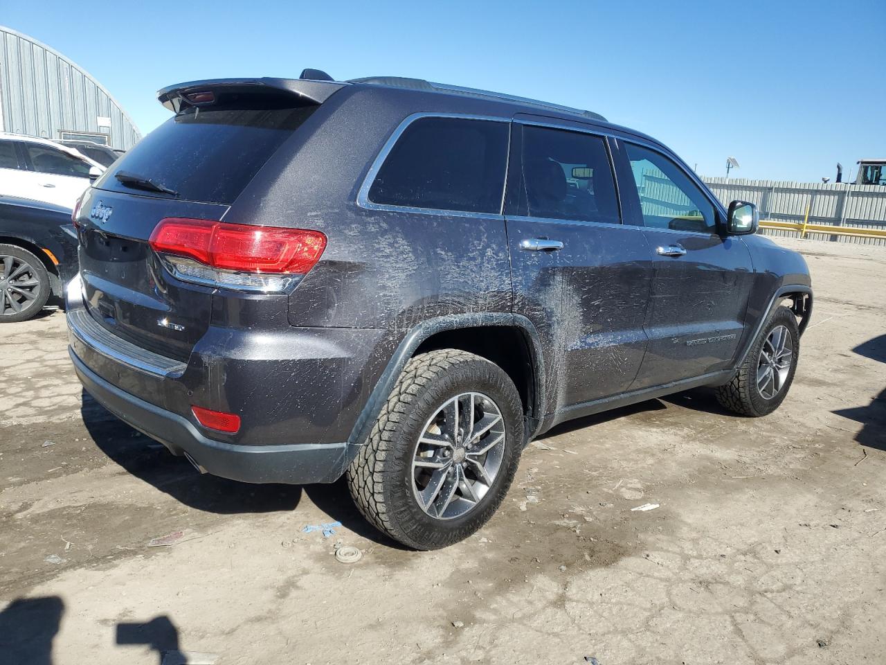 2017 Jeep Grand Cherokee - Image 3