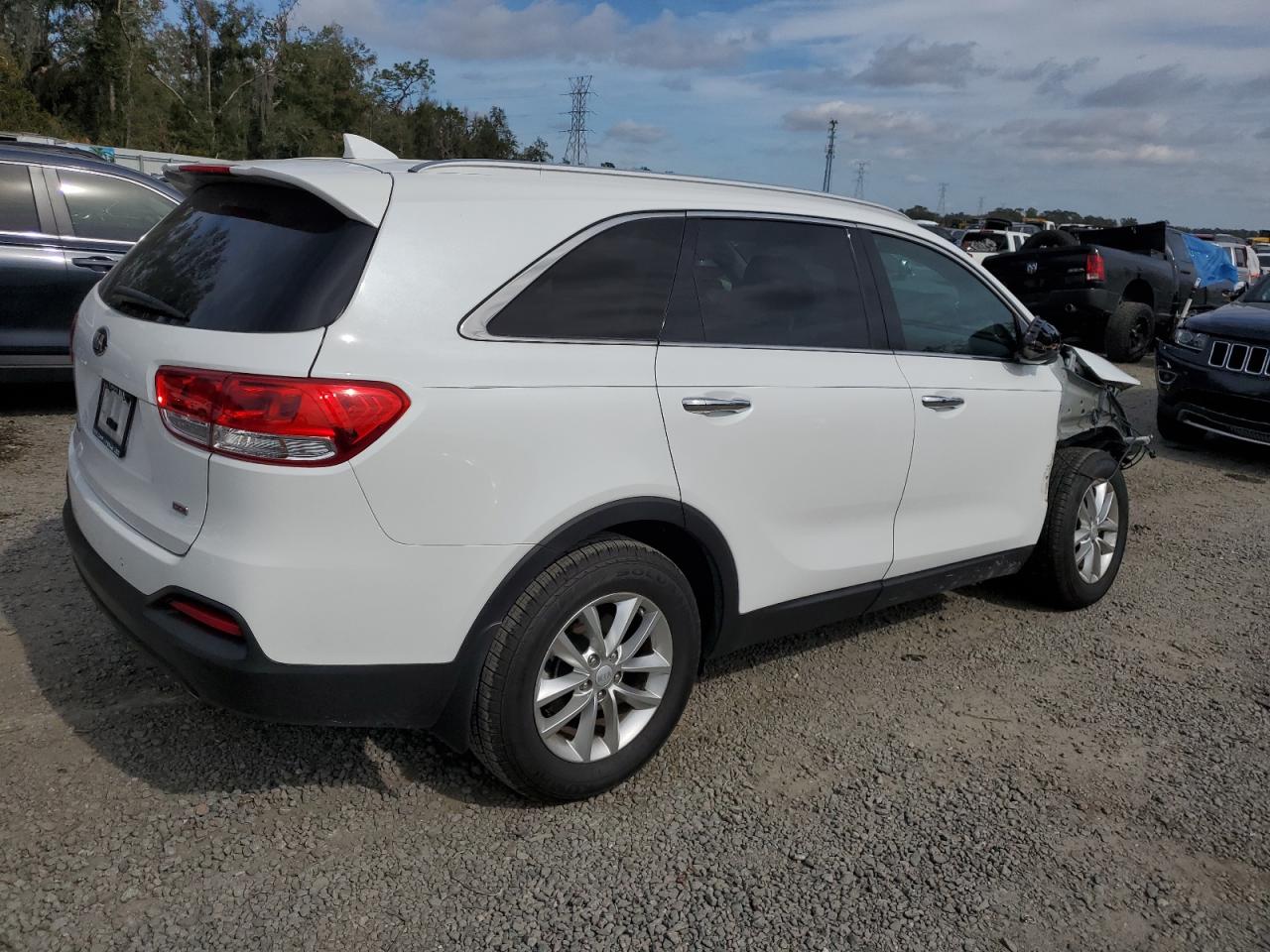 2017 Kia Sorento - Image 3