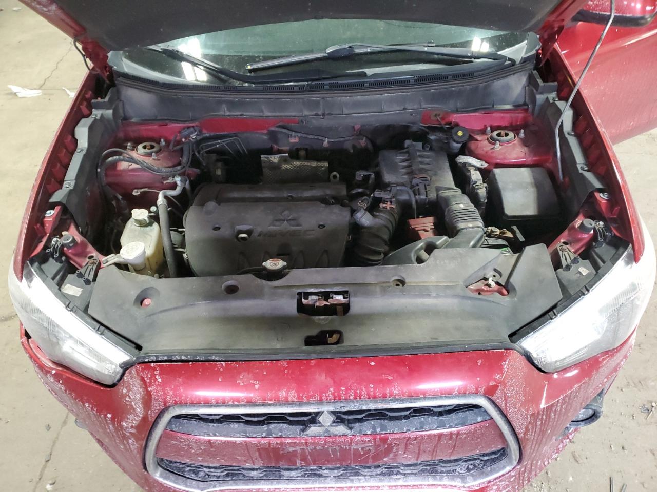 2014 Mitsubishi Outlander - Image 12