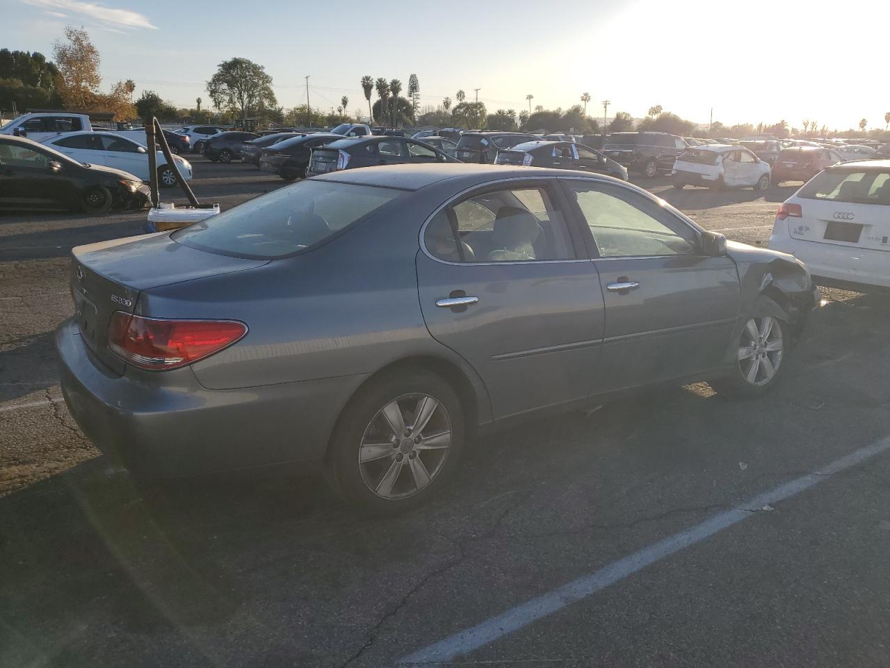 2005 Lexus ES - Image 3