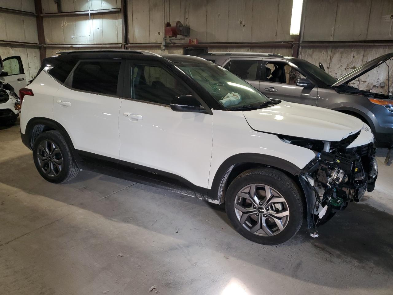 2024 Kia Seltos - Image 4