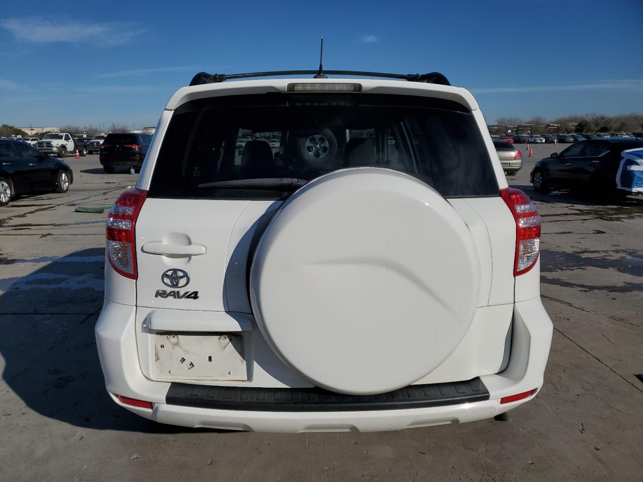 2010 Toyota RAV 4 - Image 6