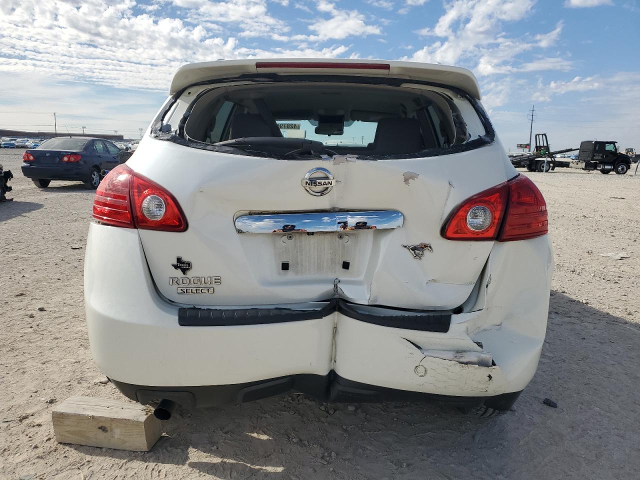 2015 Nissan Rogue - Image 6