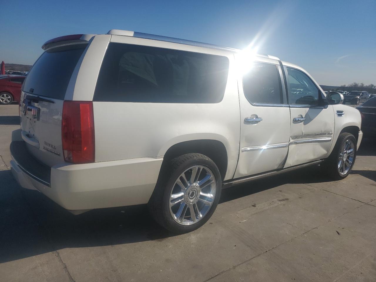 2011 Cadillac Escalade - Image 3