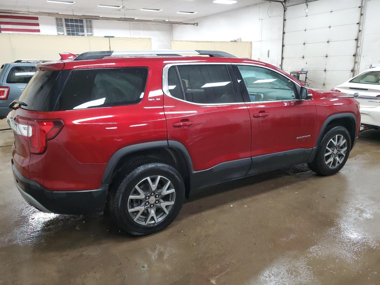 2022 GMC Acadia - Image 3