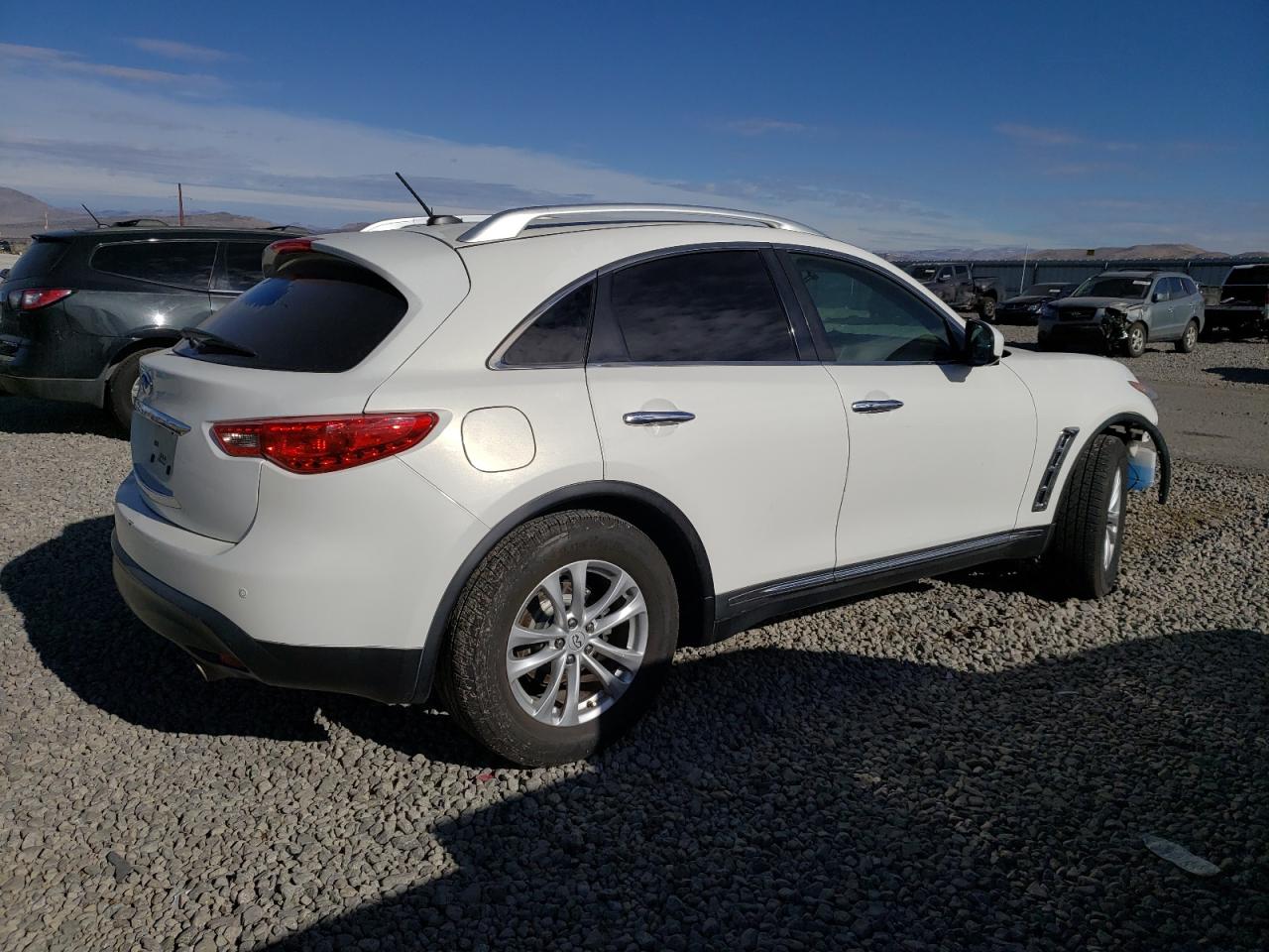 2011 Infiniti FX - Image 3