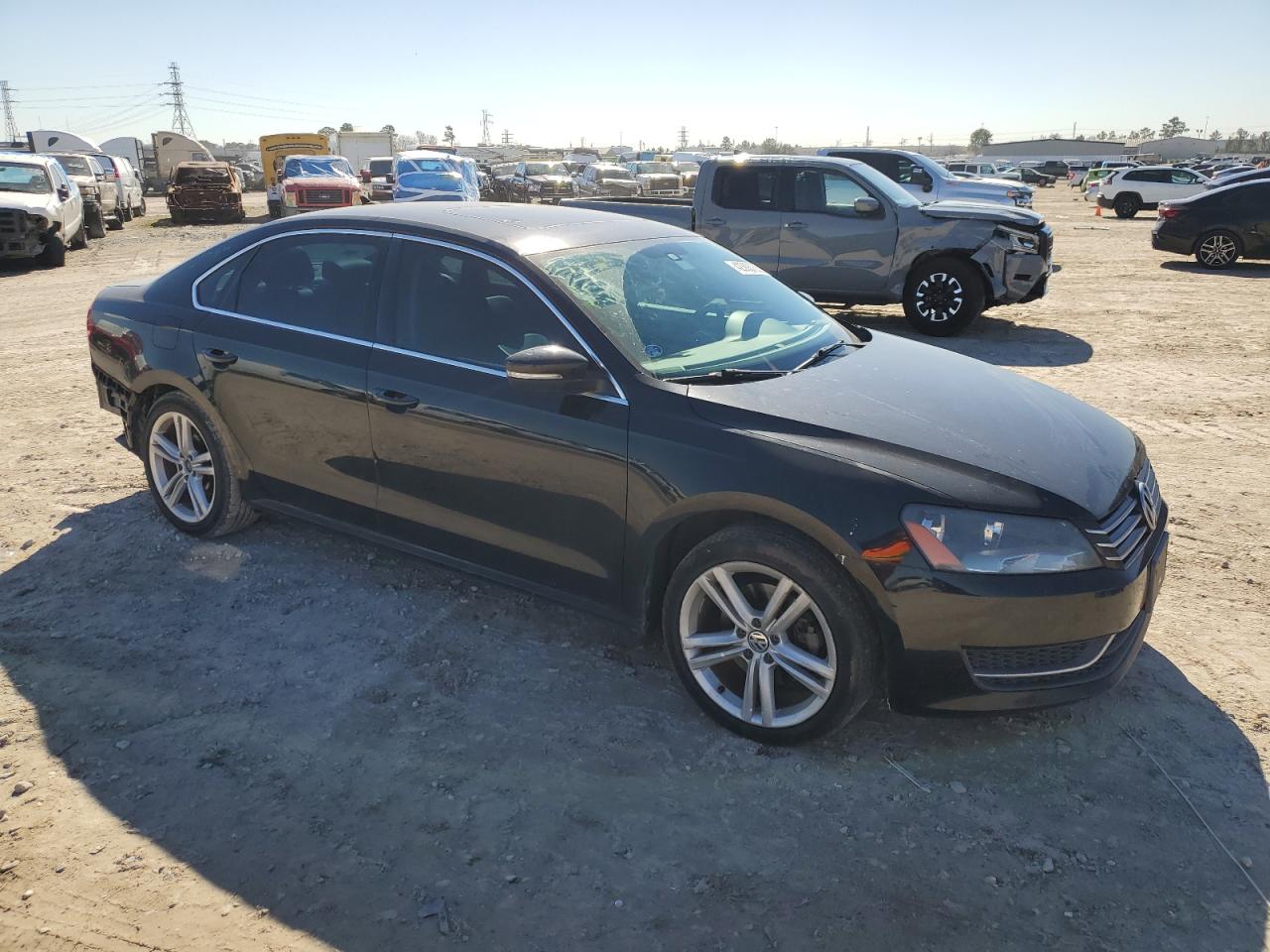 2014 Volkswagen Passat - Image 4