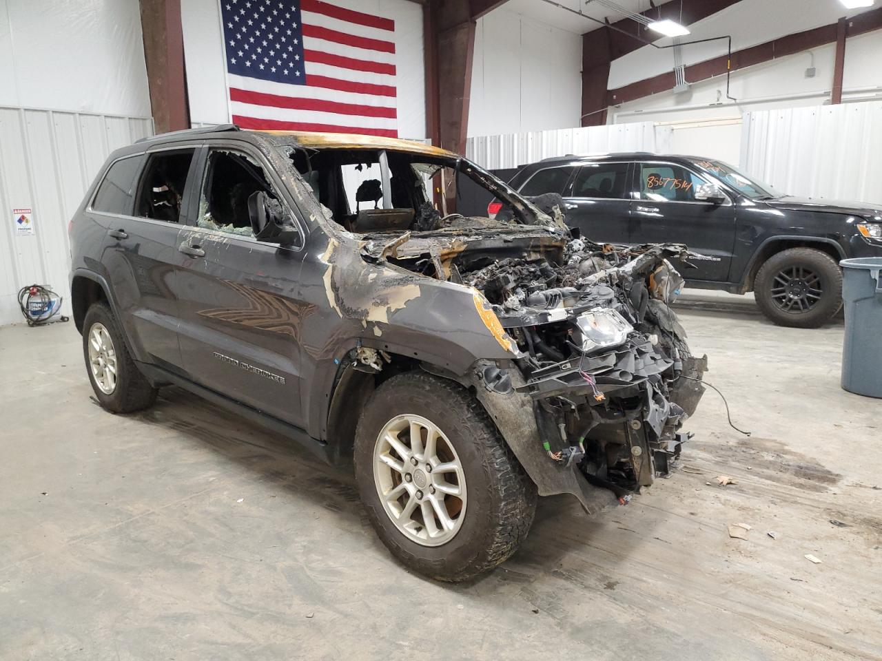 2019 Jeep Grand Cherokee - Image 4