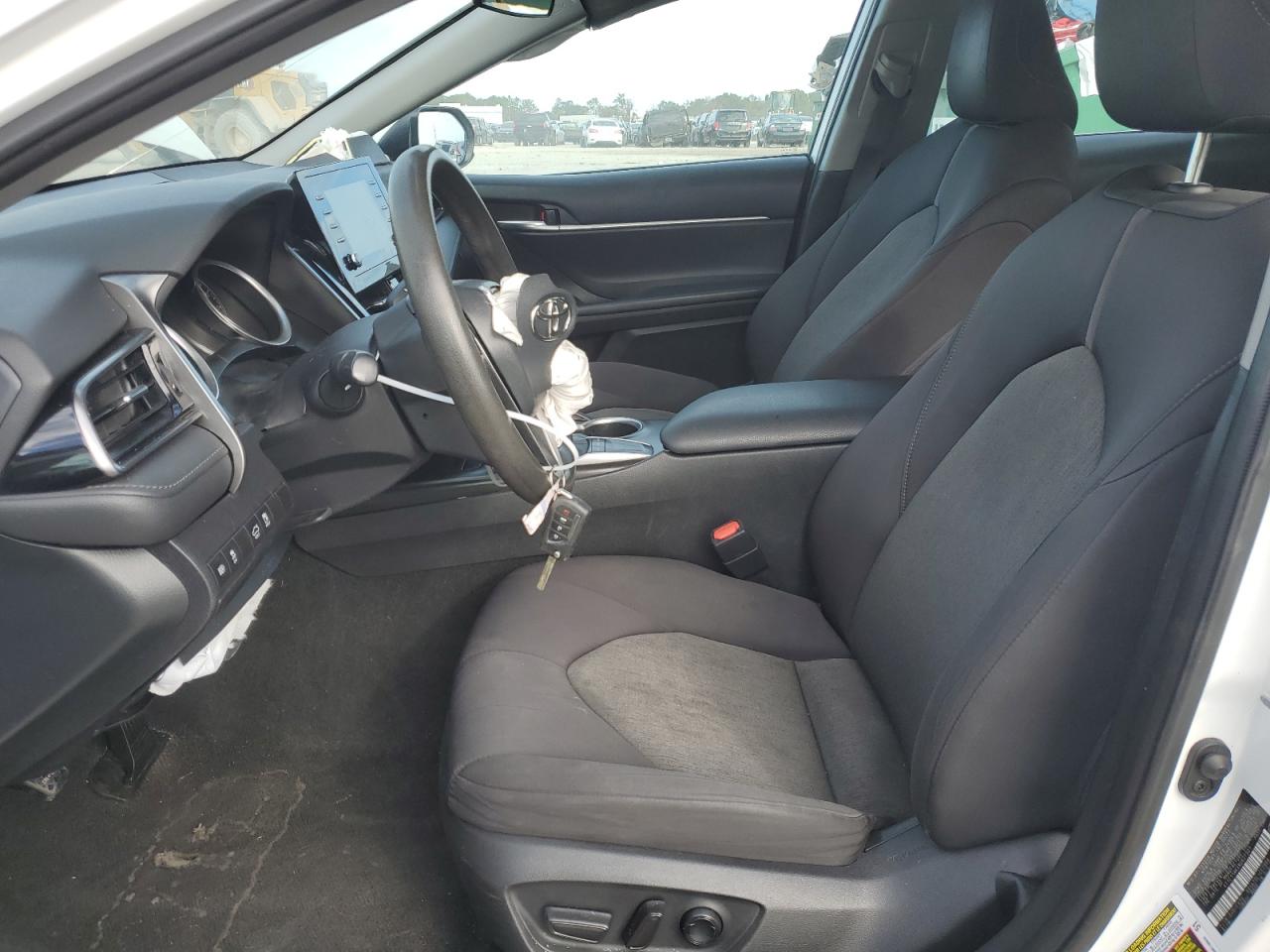 2022 Toyota Camry - Image 7