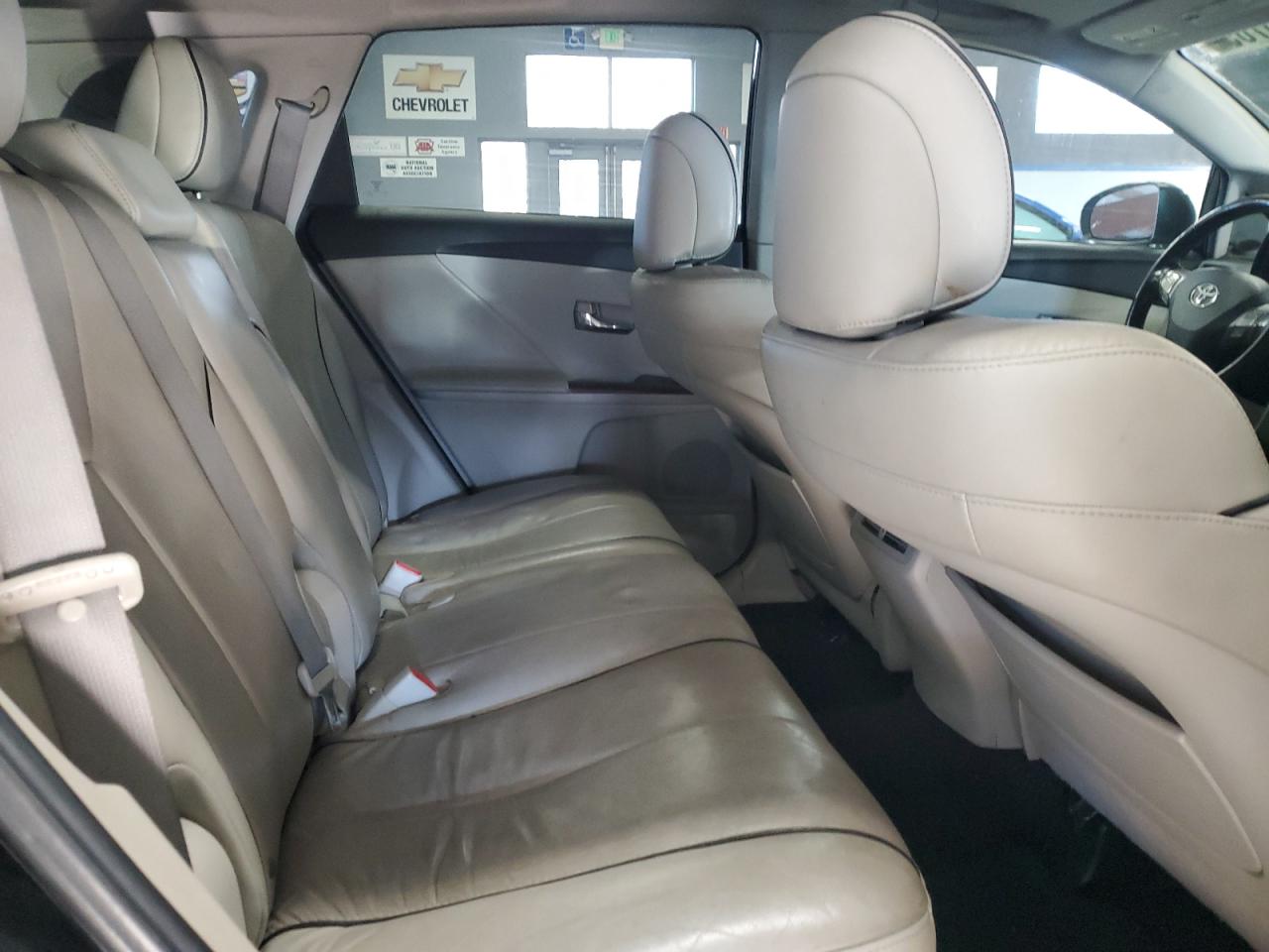 2010 Toyota Venza - Image 11