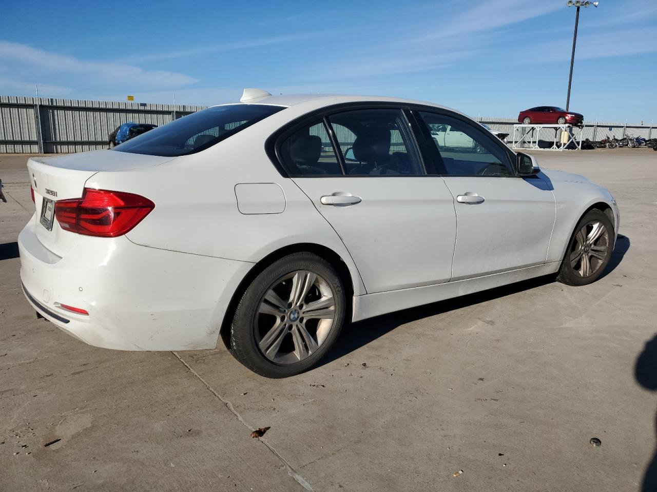 VIN WBA8E9C59GK644172 2016 BMW 3 SERIES no.3