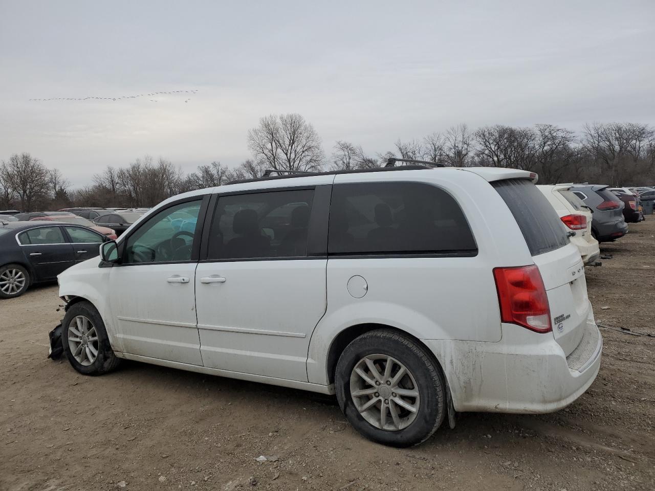 2016 Dodge Caravan - Image 2
