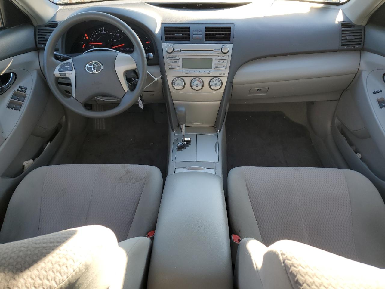2011 Toyota Camry - Image 8