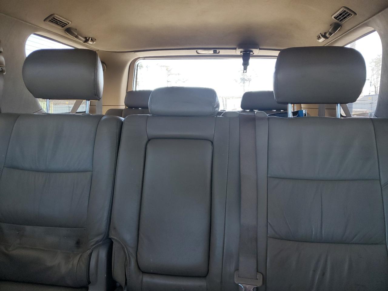 2006 Toyota Sequoia - Image 10