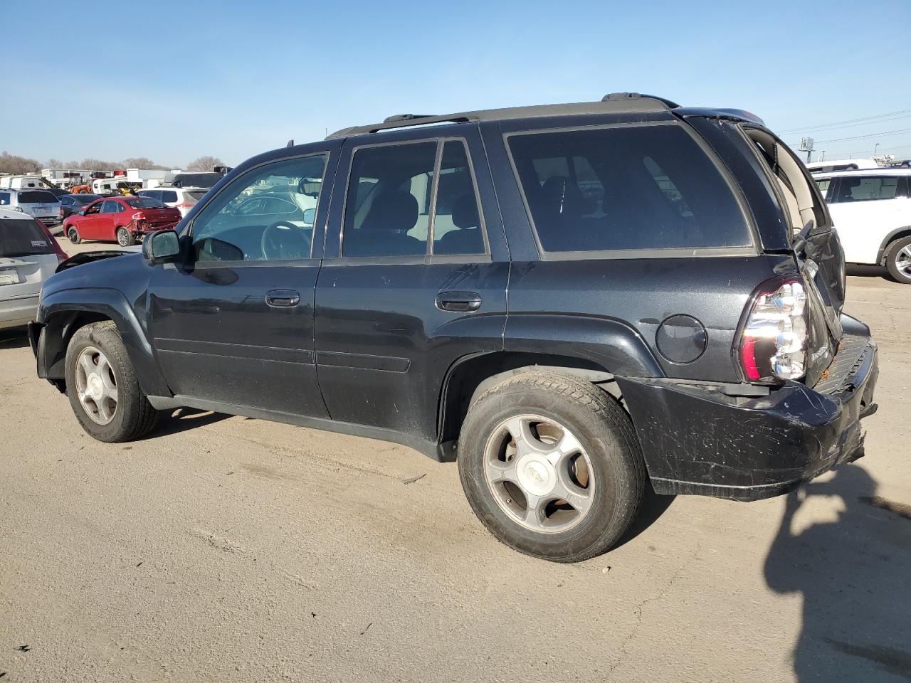 2008 Chevrolet TrailBlazer - Image 2