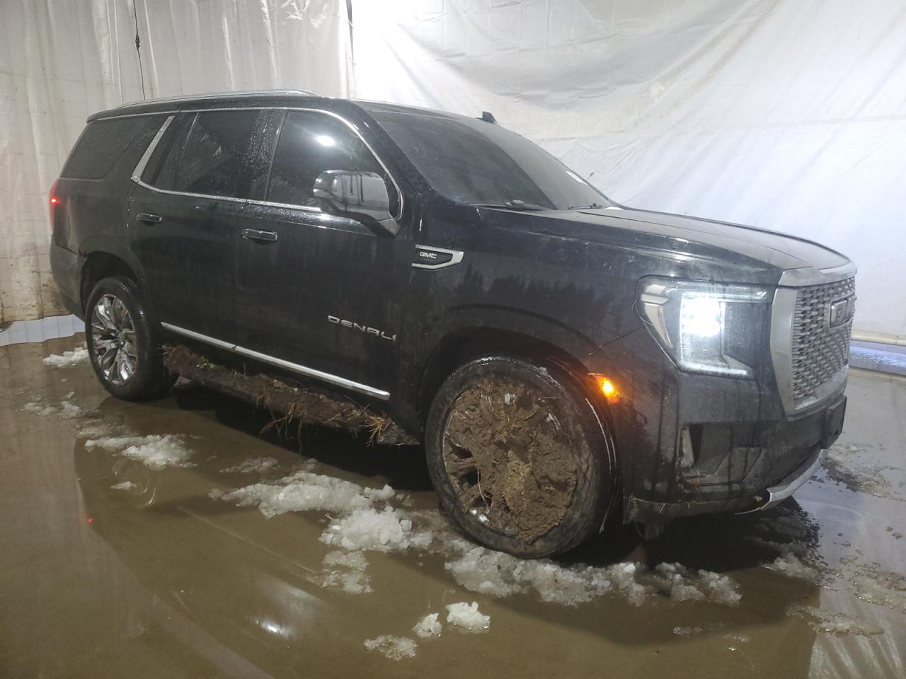 2021 GMC Yukon - Image 4