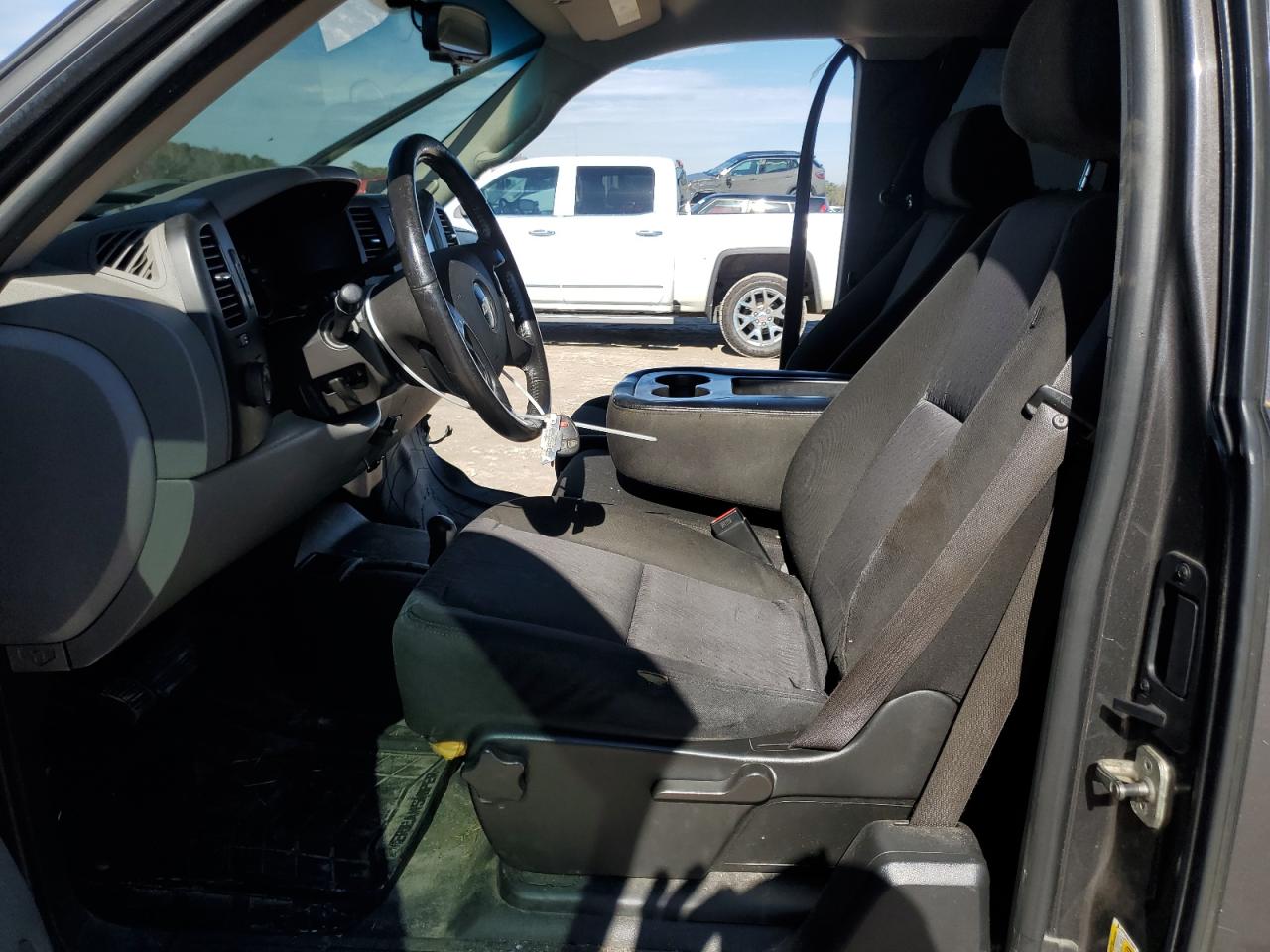 2010 Chevrolet Silverado - Image 7