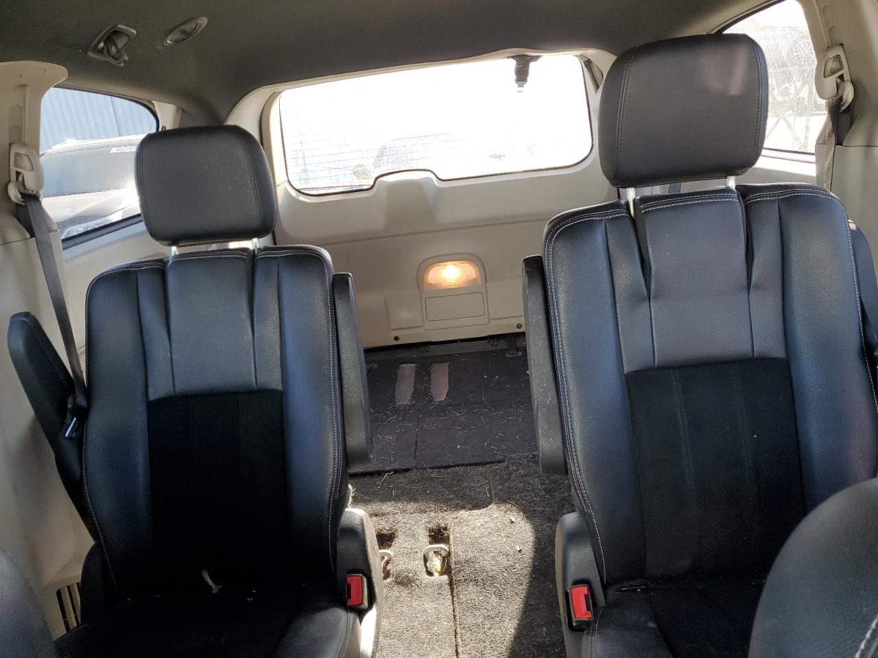 2018 Dodge Caravan - Image 10