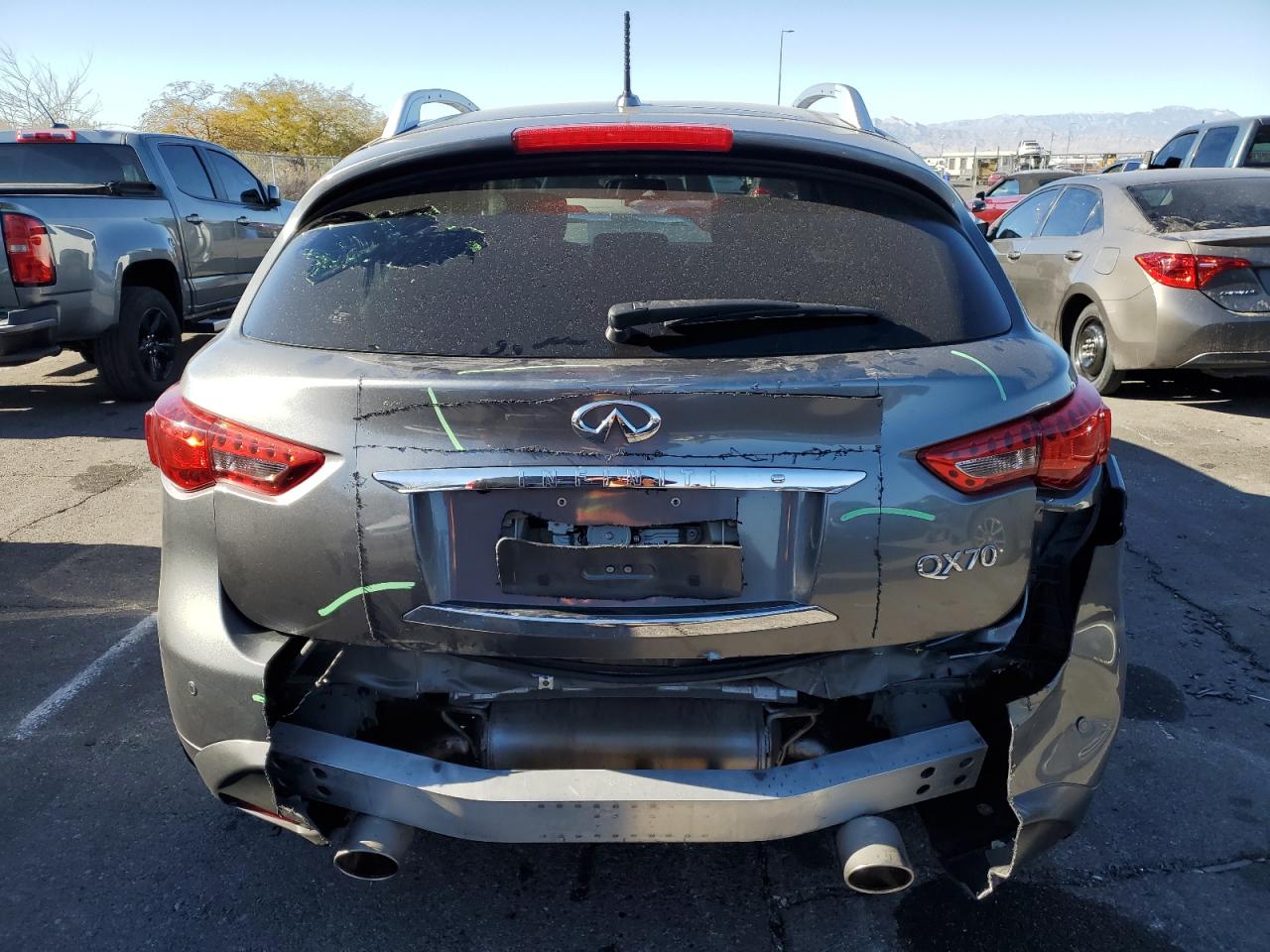 2016 Infiniti QX70 - Image 6