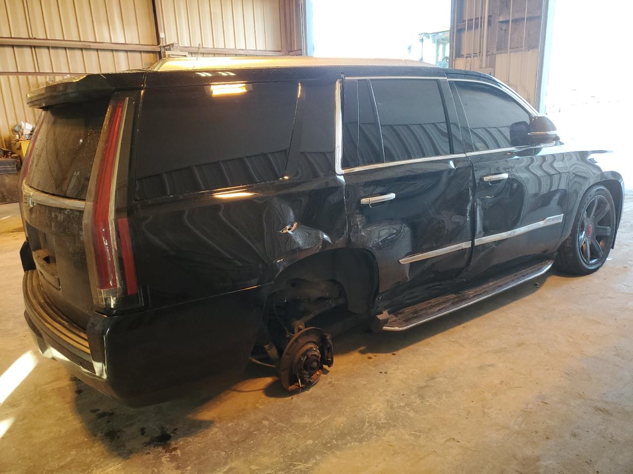 2016 Cadillac Escalade - Image 3