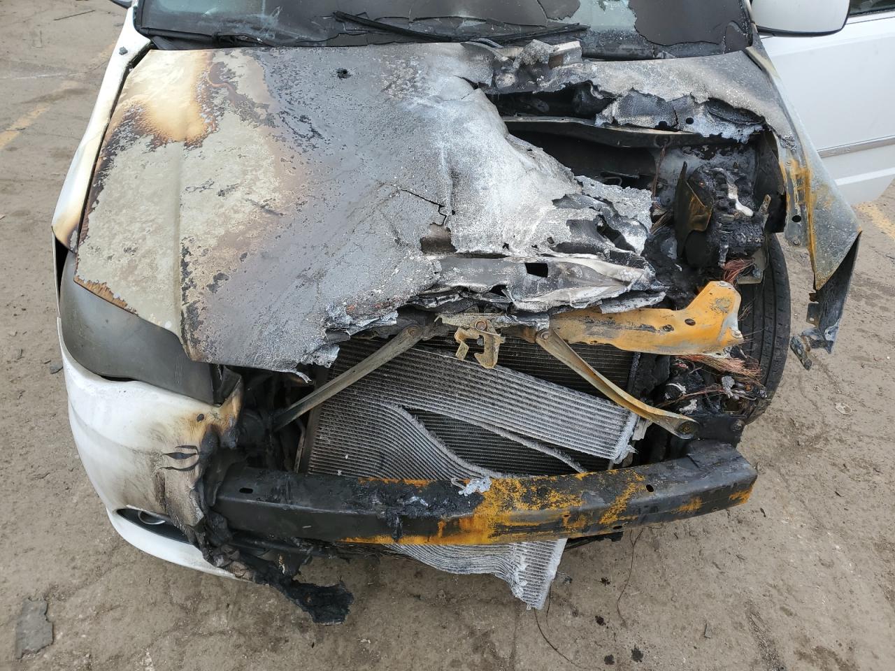 2014 Chrysler Town & Country S VIN: 2C4RC1HG1ER109103 Lot: 49315545