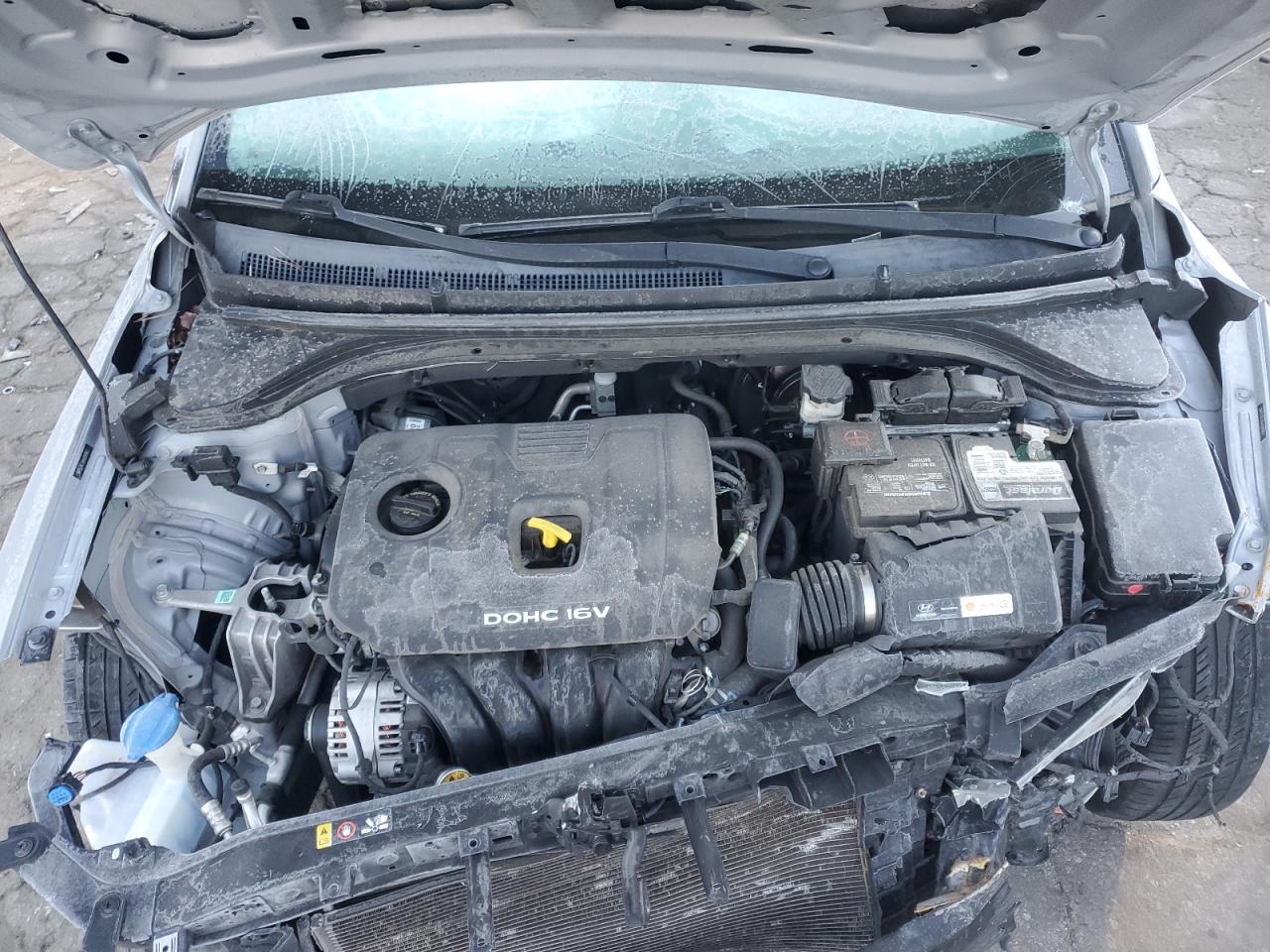2017 Hyundai Elantra - Image 11