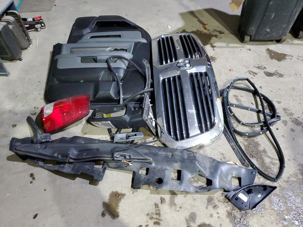 2018 RAM 1500 - Image 12