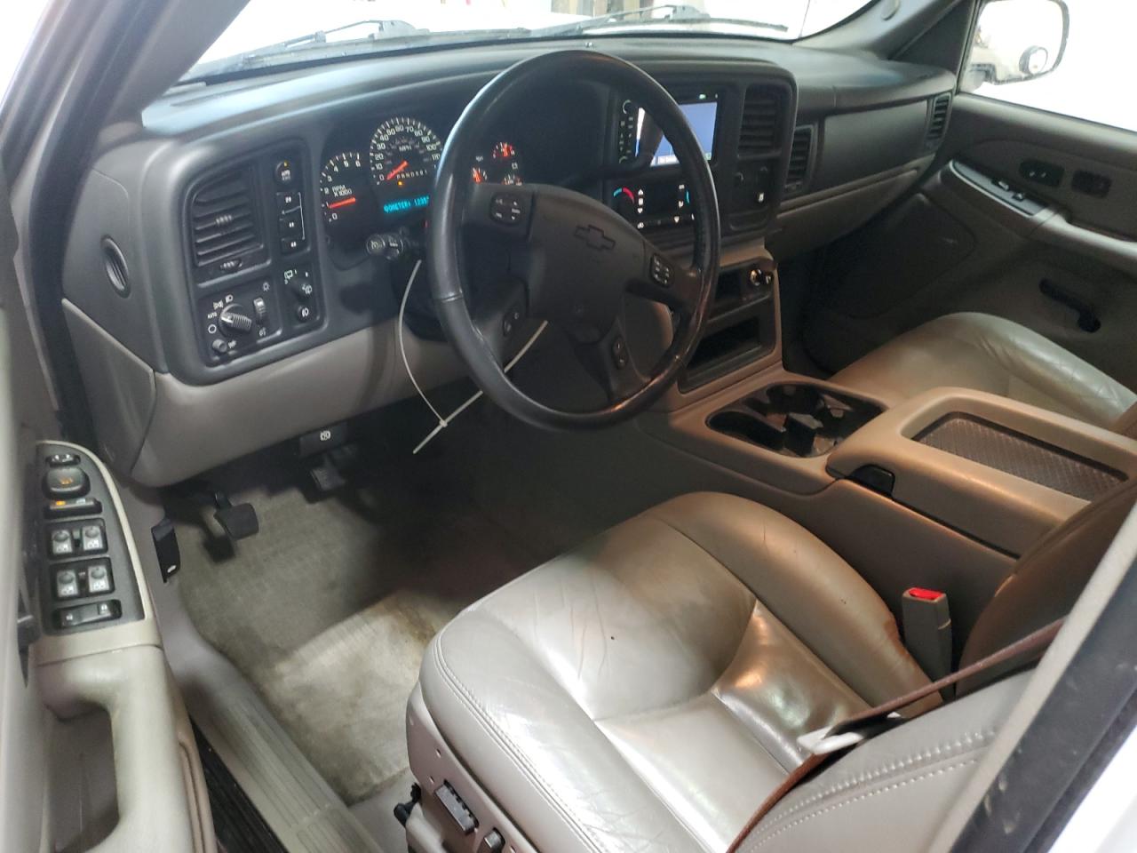 2006 Chevrolet Tahoe - Image 8