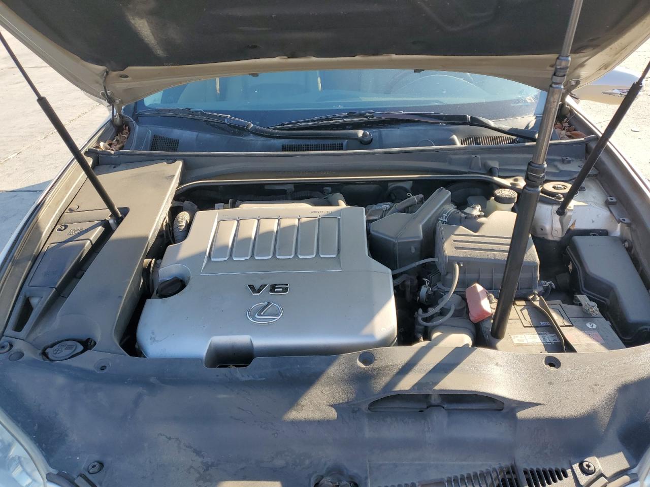 2010 Lexus ES - Image 11