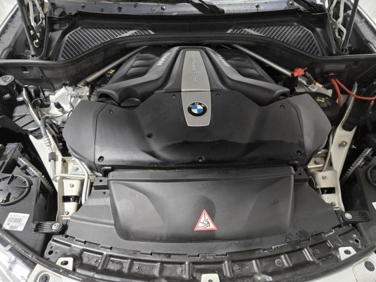 VIN 5UXKR6C52G0J81152 2016 BMW X5 no.7