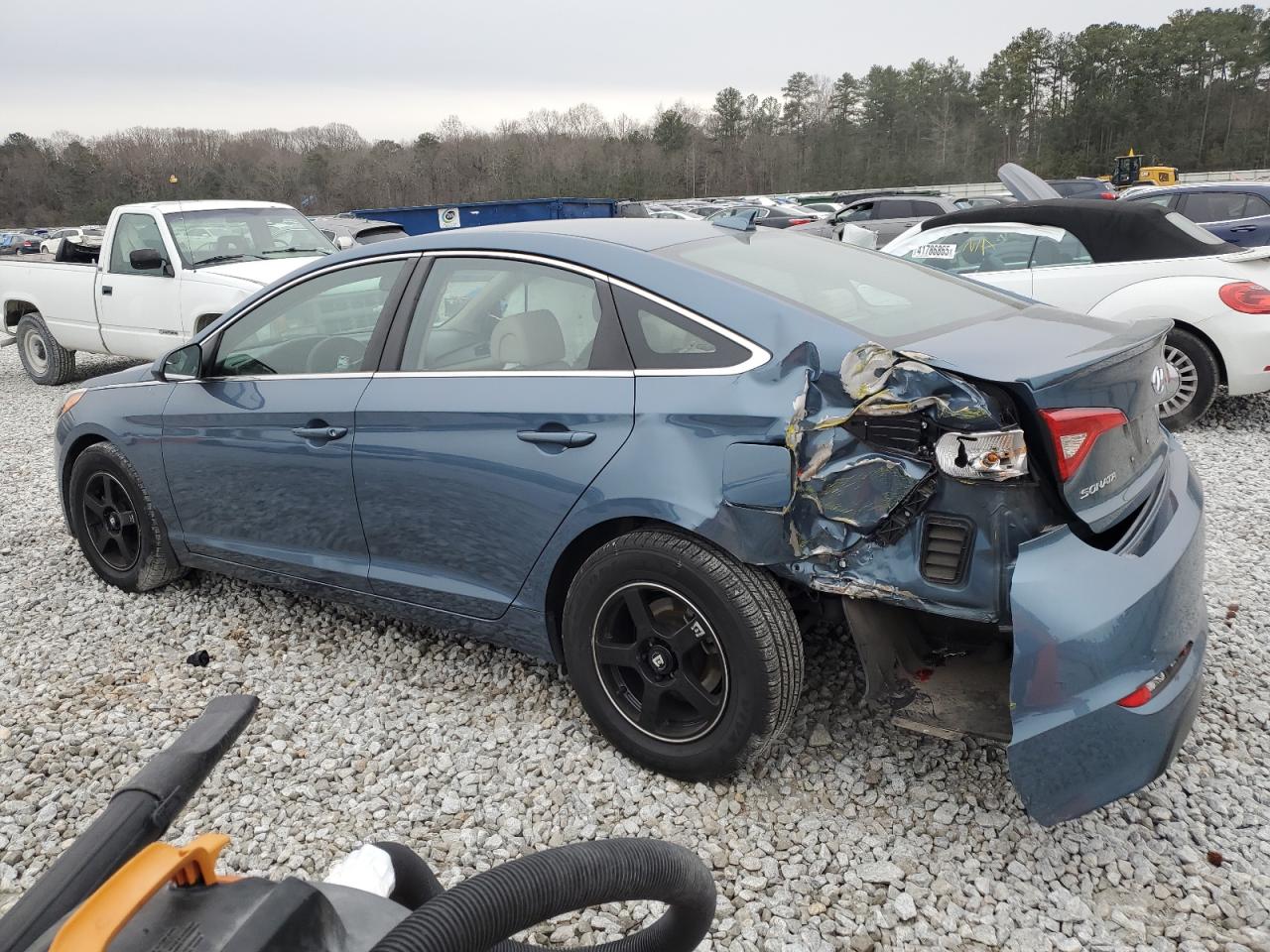 2017 Hyundai Sonata - Image 2