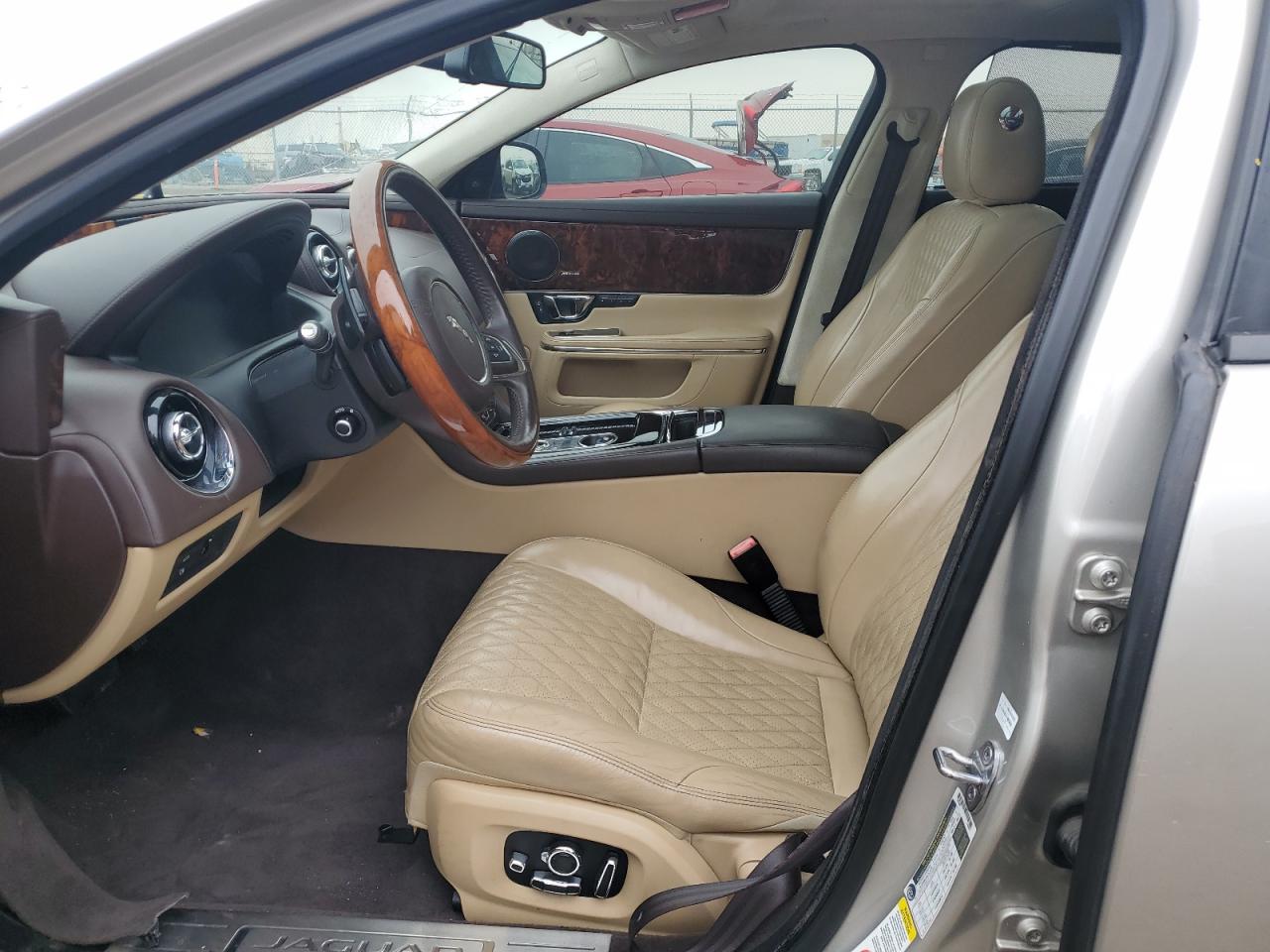 2017 Jaguar XJ - Image 7