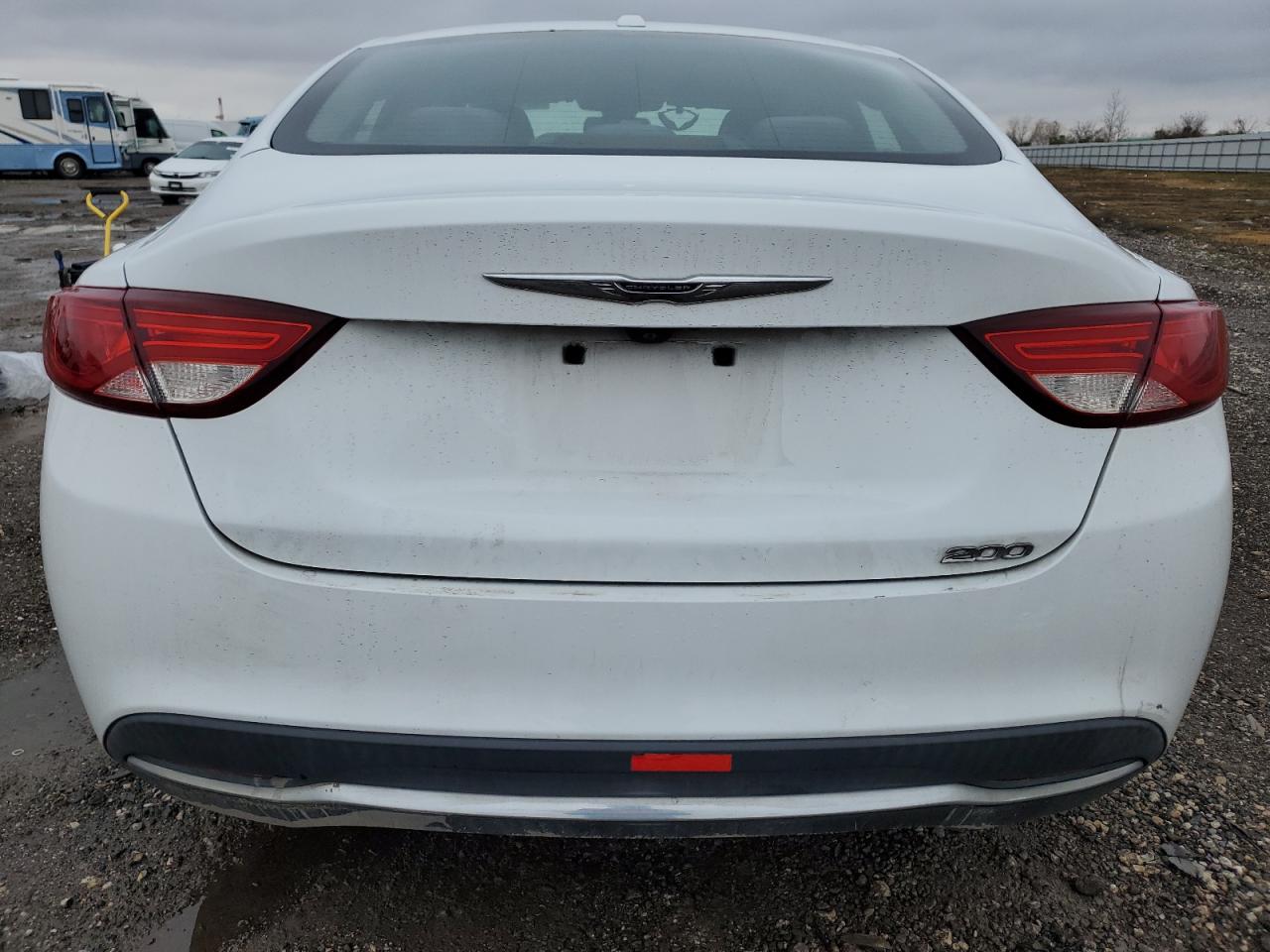 2015 Chrysler 200 - Image 6