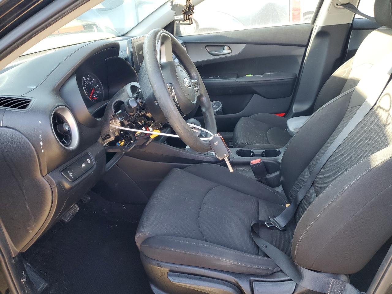2021 Kia Forte - Image 7