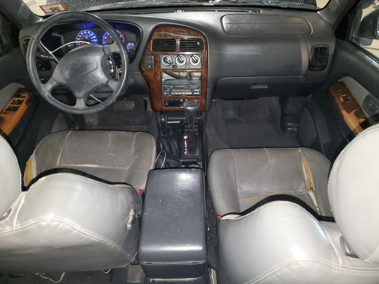 1999 Nissan Pathfinder - Image 8
