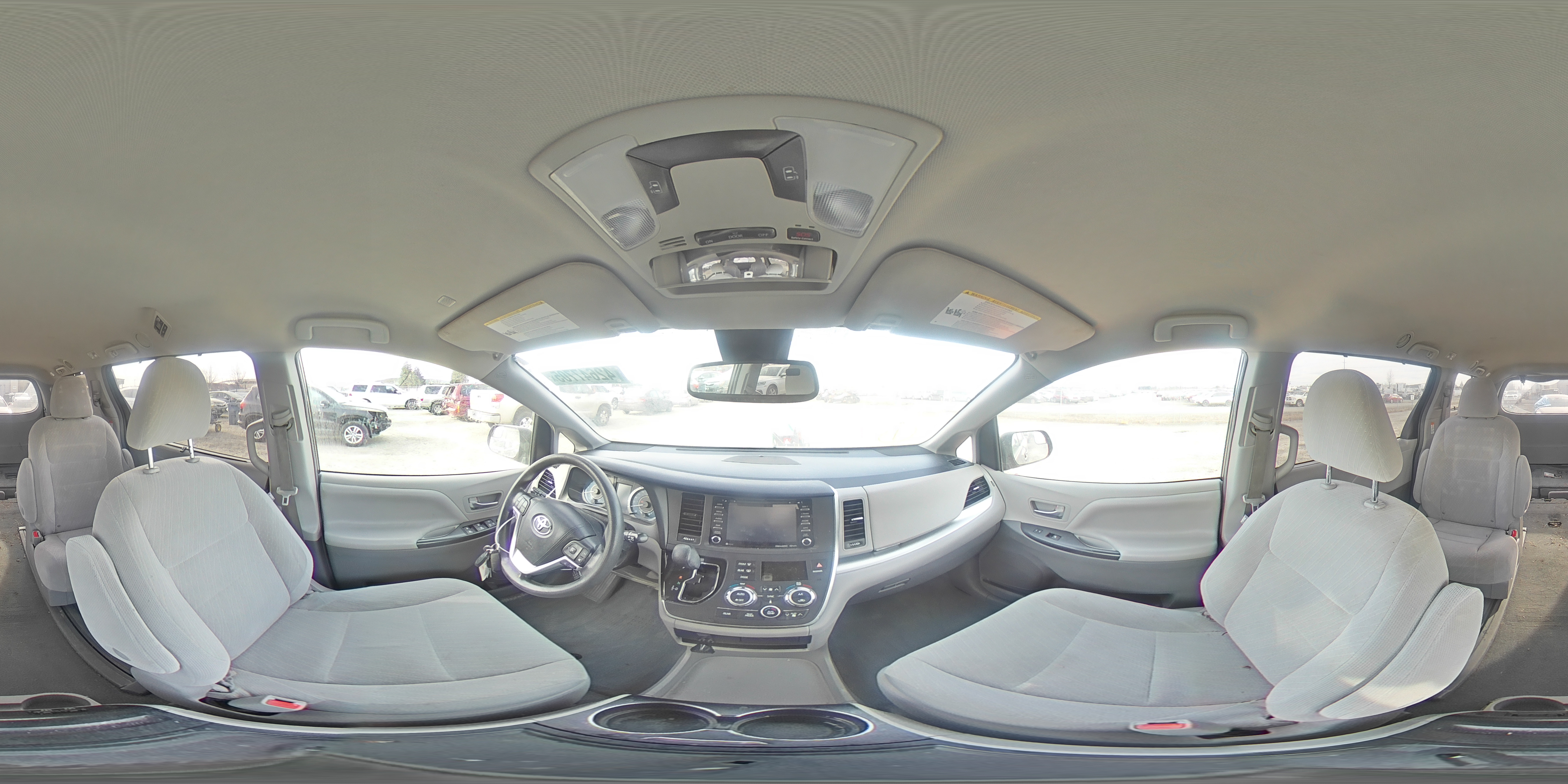 2019 Toyota Sienna - Image 14