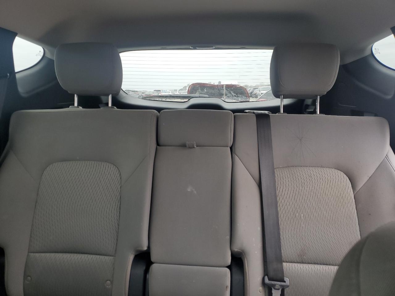 2017 Hyundai Santa Fe - Image 10
