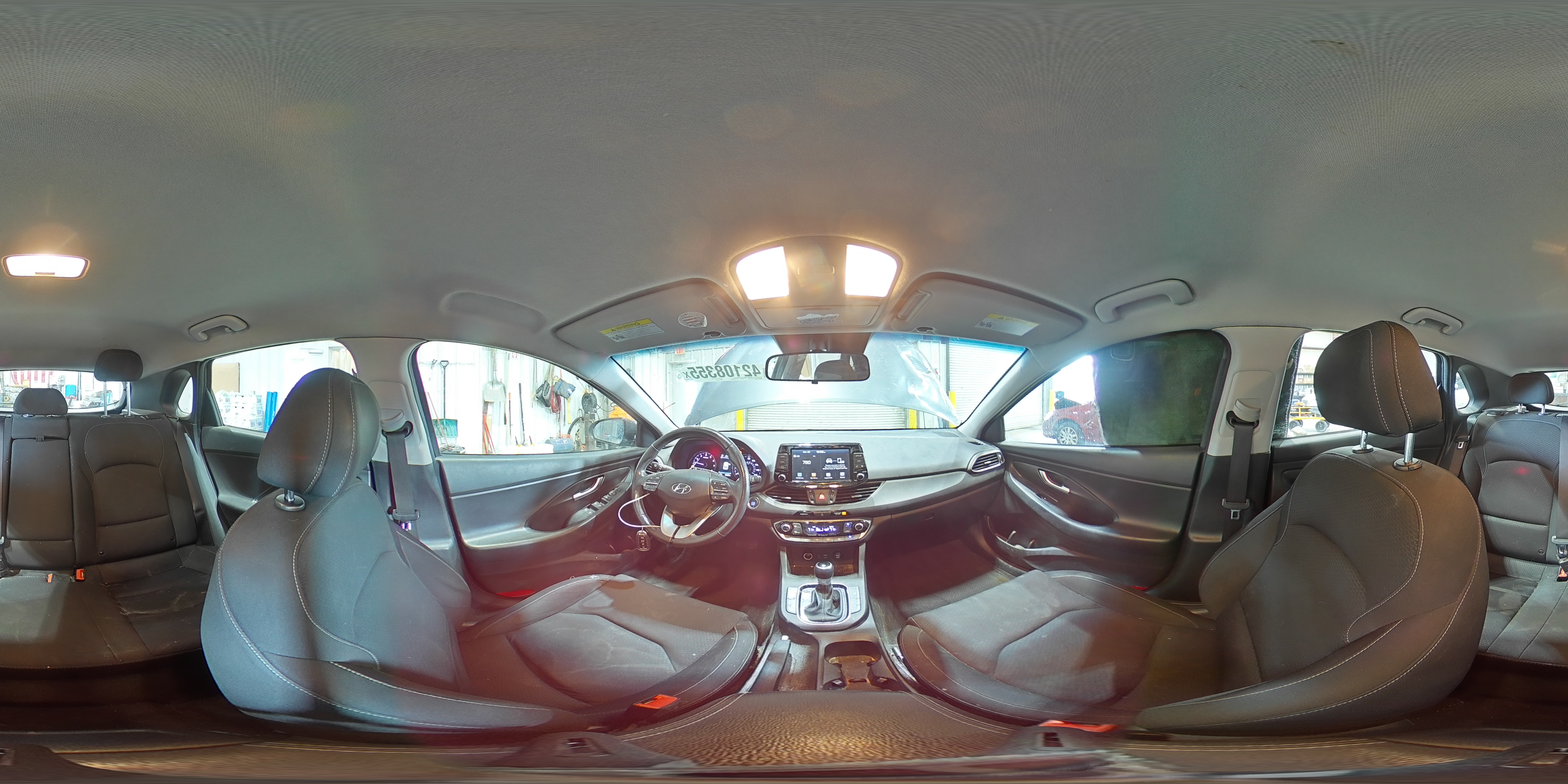 2018 Hyundai Elantra - Image 15