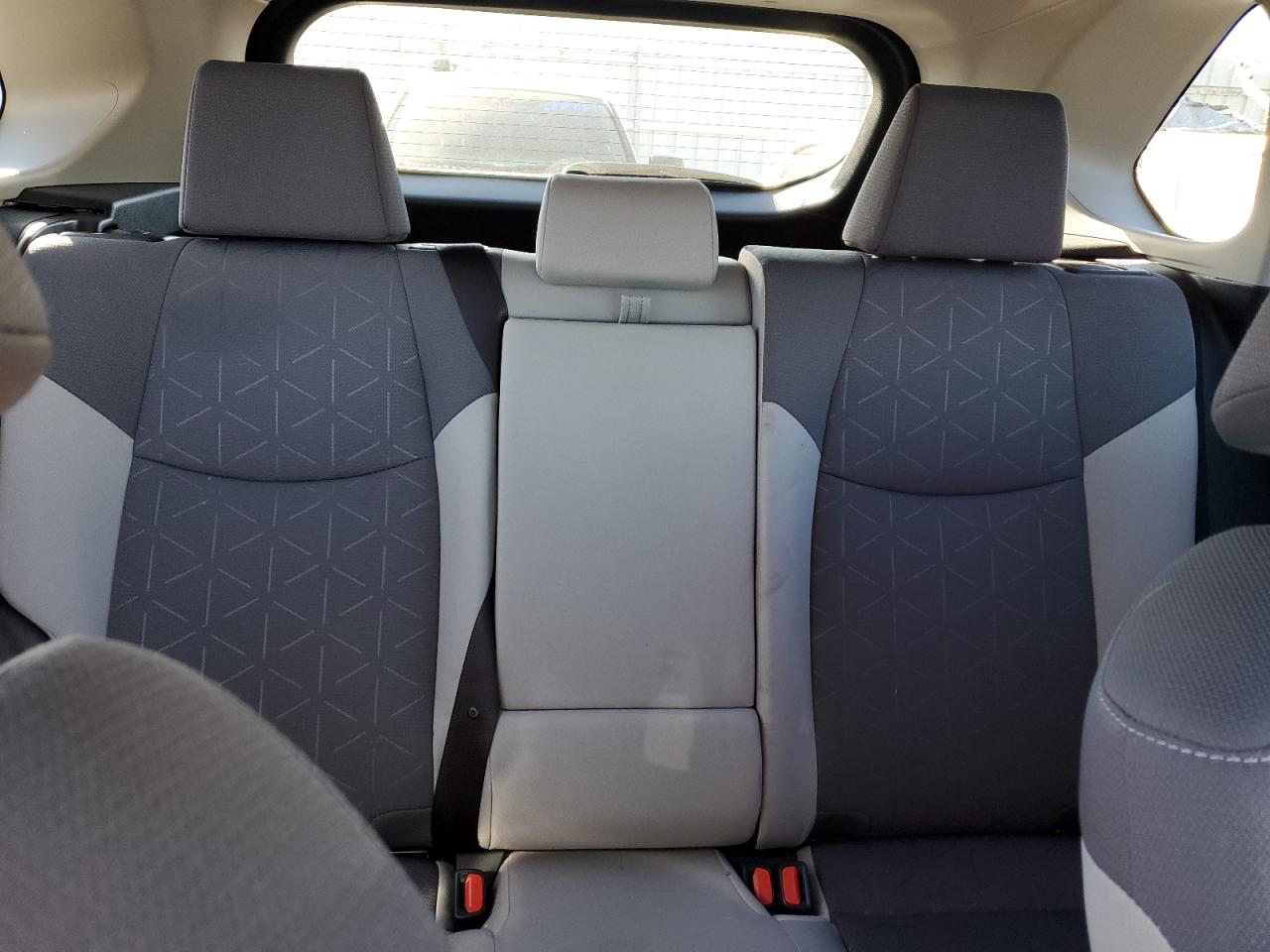 2023 Toyota RAV 4 - Image 10