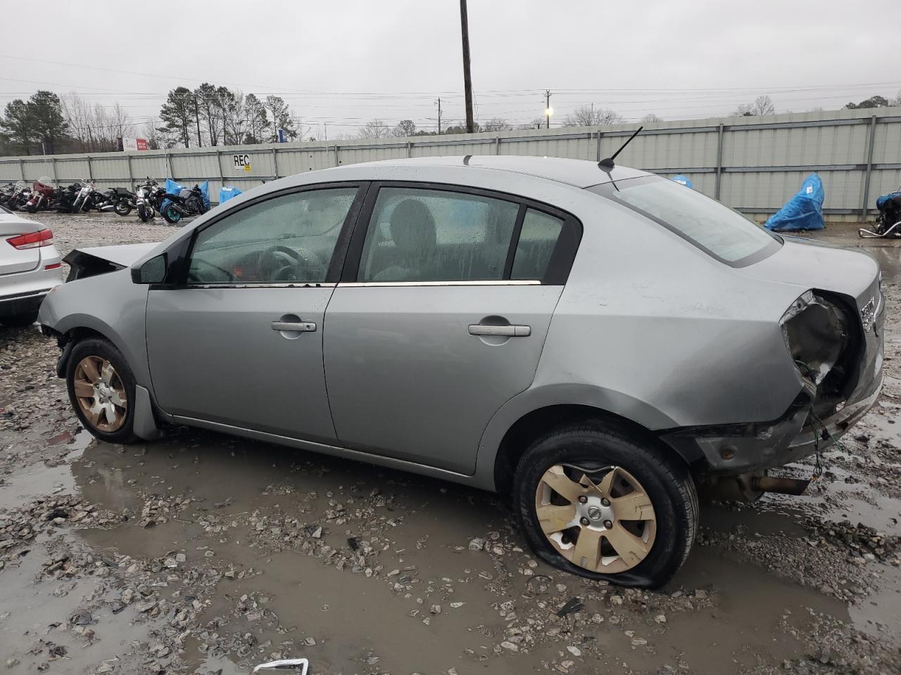 2010 Nissan Sentra - Image 2